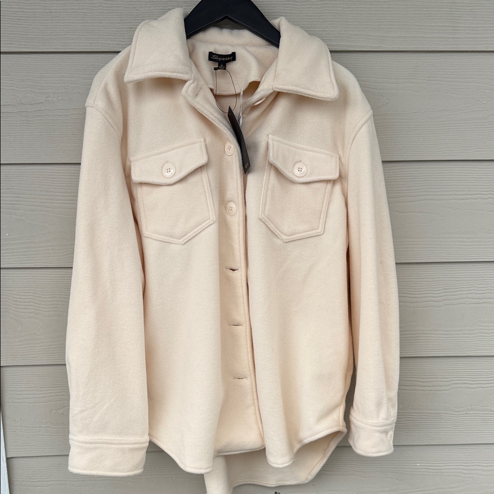 NWT Shinestar Buckle Plush Fleece Shacked